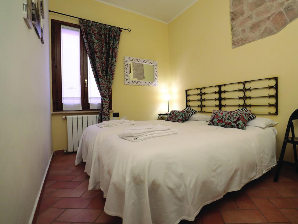Residenza Raffaello Hotel Foligno Kültér fotó
